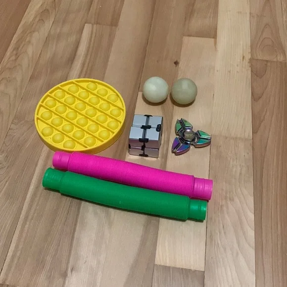Fidget toy bundle! - Picture 1 of 2